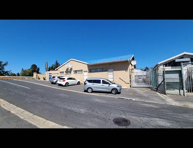 250M² BUILDING FOR SALE IN MAITLAND